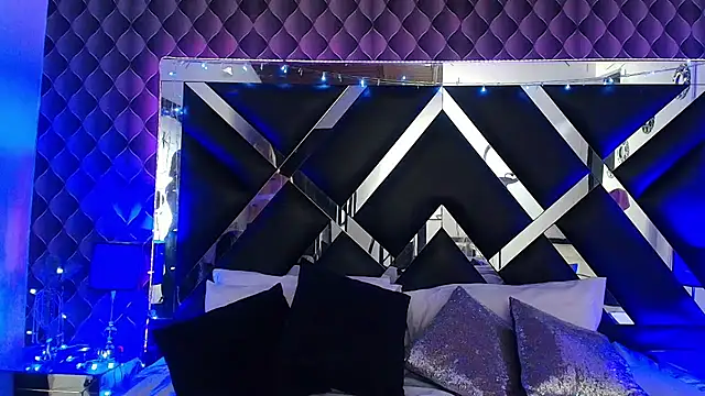 victoriaa lee  online show from 6, 4, 2026