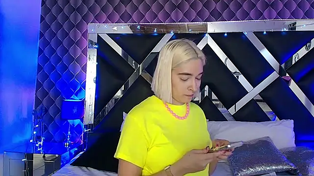 victoriaa lee  online show from 7, 7, 2026