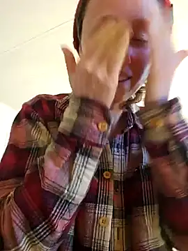 mossy kiss online show from 8, 12, 2024