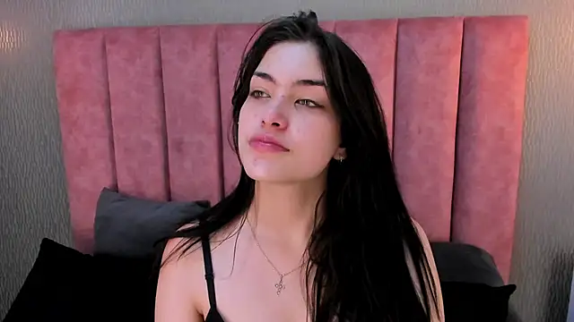 Alexa Thaylor  online show from 20, 11, 2025