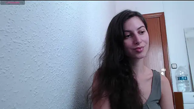  Hot Lady  online show from 18, 9, 2025