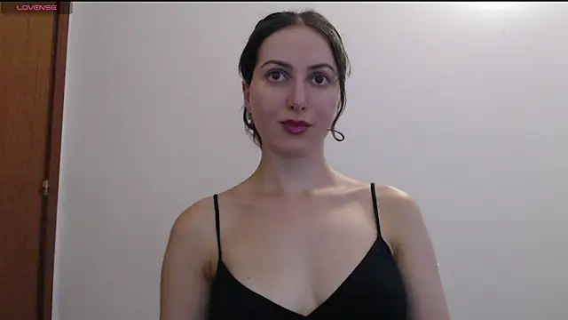 Snapshot of _Hot_Lady_ chatting on 3, 8, 2026 Hot Lady online show from 3, 8, 2026