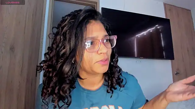 Snapshot of iriss_25 chatting on 10, 6, 2026 iriss 25 online show from 10, 6, 2026