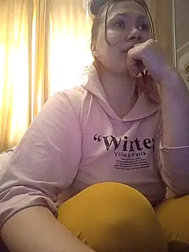 Snapshot of ROXOLANAA_SEXY chatting on 30, 3, 2026 ROXOLANAA SEXY online show from 30, 3, 2026