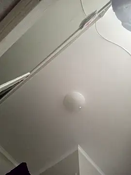 Snapshot of ROXOLANAA_SEXY chatting on 5, 4, 2026 ROXOLANAA SEXY online show from 5, 4, 2026