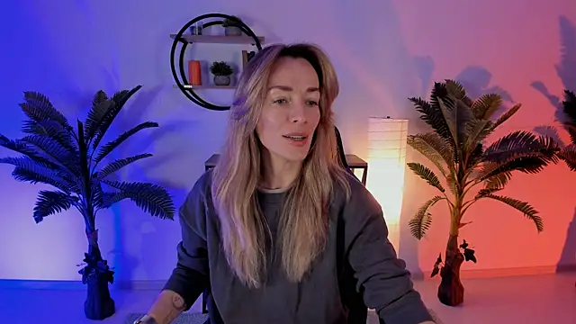 RebeccaMartinez online show from 19, 1, 2025