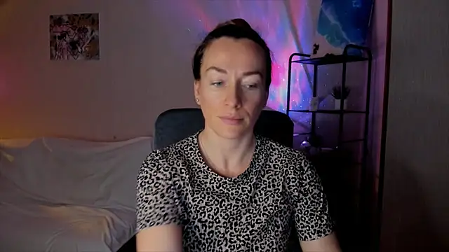 RebeccaMartinez online show from 1, 12, 2025