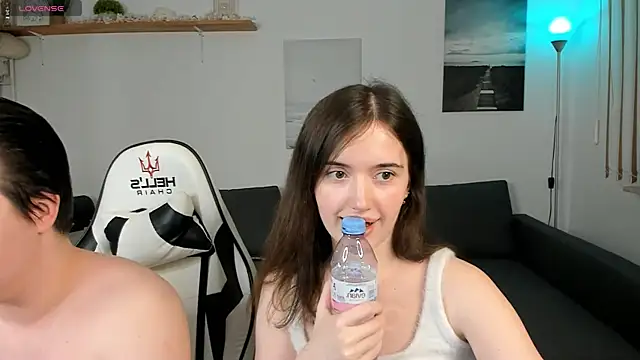 PollyFlame online show from 1, 2, 2025