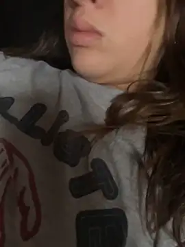 LittleBabyCat22 online show from 15, 4, 2026