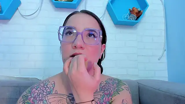 Snapshot of DEVA_BLUE_ chatting on 28, 1, 2025 DEVA BLUE  online show from 28, 1, 2025