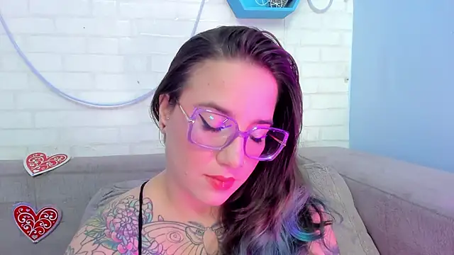 Snapshot of DEVA_BLUE_ chatting on 18, 2, 2025 DEVA BLUE  online show from 18, 2, 2025