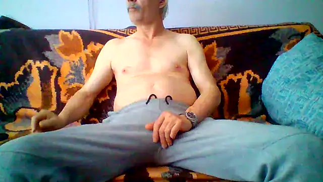 Snapshot of cumloverboyxx69 chatting on 23, 4, 2026 cumloverboyxx69 online show from 23, 4, 2026
