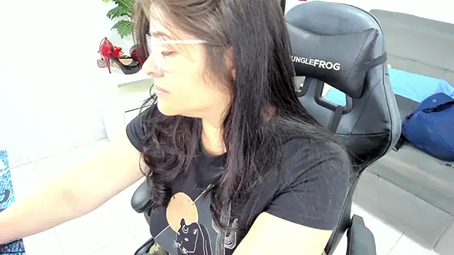 BellaFlaming online show from 25, 2, 2025