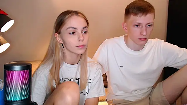 juliaanddima online show from 22, 10, 2025