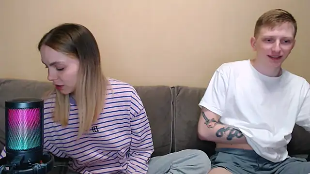 Snapshot of juliaanddima chatting on 19, 6, 2026 juliaanddima online show from 19, 6, 2026