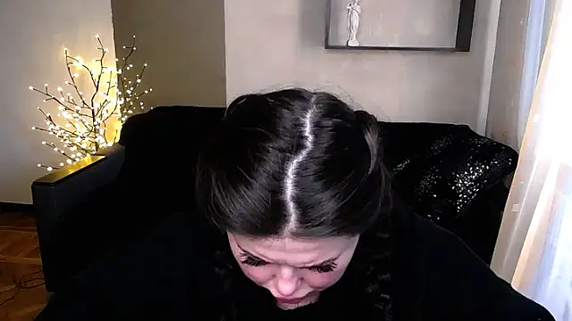 Emily Mo online show from 21, 3, 2025