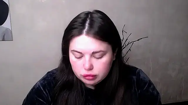 Emily Mo online show from 30, 9, 2025