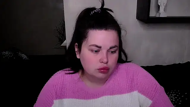 Emily Mo online show from 9, 10, 2025