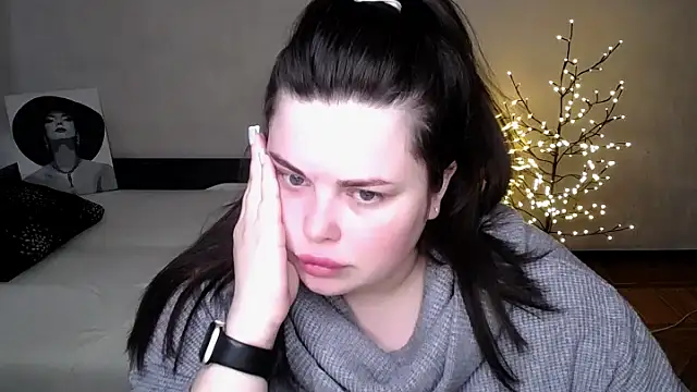 Emily Mo online show from 1, 4, 2026