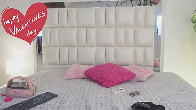 Anais aradia online show from 14, 2, 2025