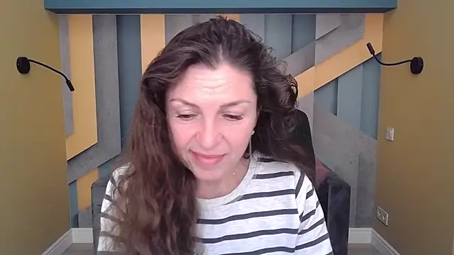 EllaLong online show from 31, 10, 2025