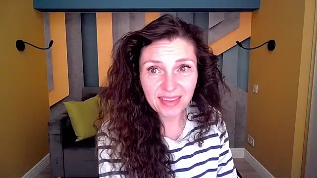 EllaLong online show from 28, 3, 2026