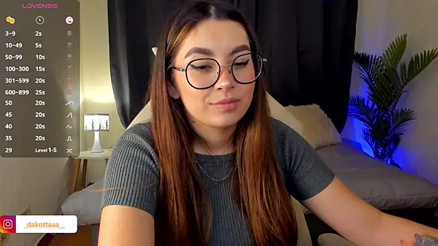 dakottaa  online show from 22, 9, 2025