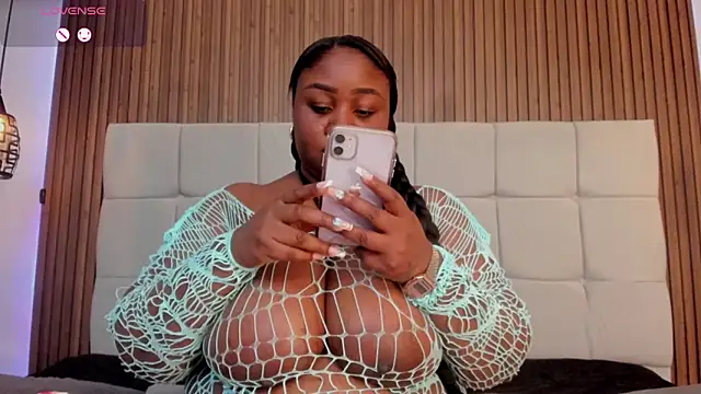 Saravy Blandon online show from 17, 9, 2025