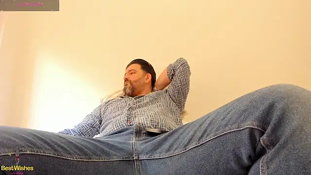 Snapshot of Maxi_TheBigDaddy chatting on 16, 1, 2025 Maxi TheBigDaddy online show from 16, 1, 2025