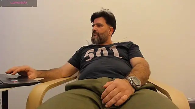 Snapshot of Maxi_TheBigDaddy chatting on 26, 1, 2025 Maxi TheBigDaddy online show from 26, 1, 2025