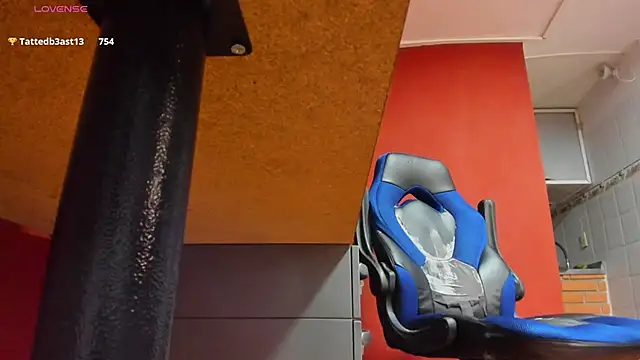 Snapshot of Maxi_TheBigDaddy chatting on 3, 3, 2025 Maxi TheBigDaddy online show from 3, 3, 2025