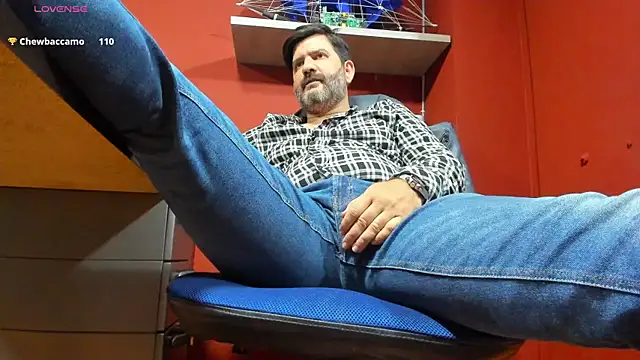 Snapshot of Maxi_TheBigDaddy chatting on 11, 3, 2025 Maxi TheBigDaddy online show from 11, 3, 2025