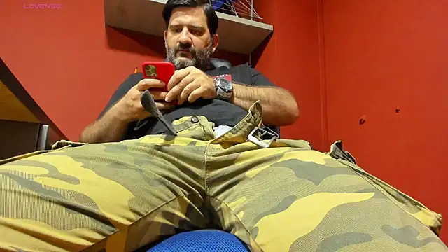 Snapshot of Maxi_TheBigDaddy chatting on 15, 3, 2025 Maxi TheBigDaddy online show from 15, 3, 2025