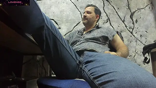 Snapshot of Maxi_TheBigDaddy chatting on 13, 9, 2025 Maxi TheBigDaddy online show from 13, 9, 2025