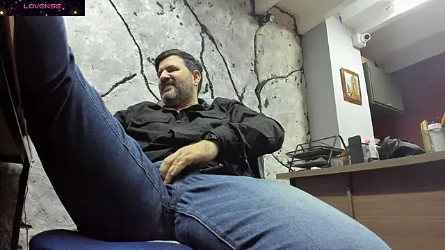 Snapshot of Maxi_TheBigDaddy chatting on 18, 9, 2025 Maxi TheBigDaddy online show from 18, 9, 2025