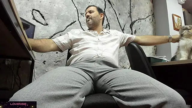 Snapshot of Maxi_TheBigDaddy chatting on 25, 9, 2025 Maxi TheBigDaddy online show from 25, 9, 2025