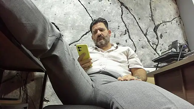 Snapshot of Maxi_TheBigDaddy chatting on 22, 10, 2025 Maxi TheBigDaddy online show from 22, 10, 2025