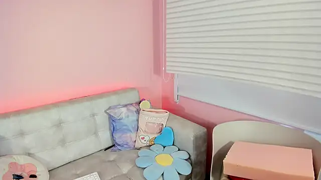 tinysara online show from 13, 7, 2026