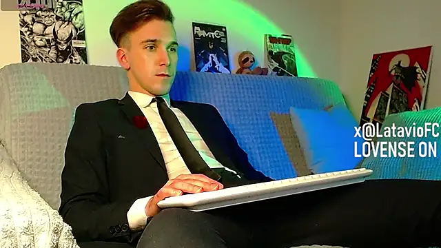 Midnighter  online show from 4, 5, 2026
