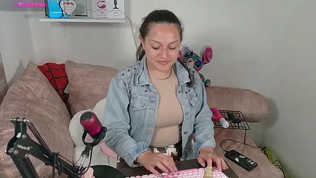 megan doll2 online show from 14, 9, 2025