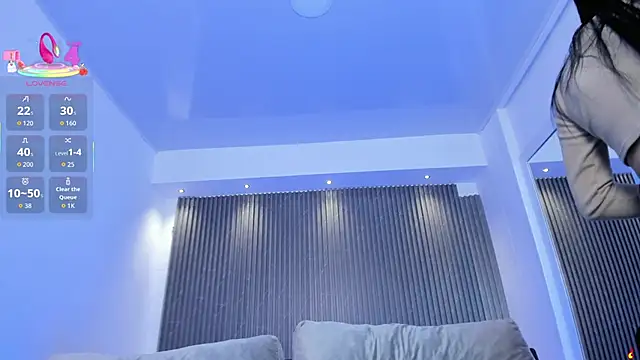 charlottewhitte online show from 25, 9, 2025