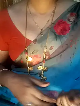 Snapshot of tuttifrutti17 chatting on 4, 12, 2024 tuttifrutti17 online show from 4, 12, 2024