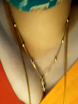 Snapshot of tuttifrutti17 chatting on 14, 12, 2024 tuttifrutti17 online show from 14, 12, 2024