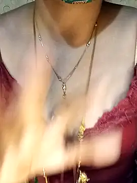 Snapshot of tuttifrutti17 chatting on 5, 1, 2025 tuttifrutti17 online show from 5, 1, 2025