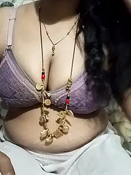 Snapshot of tuttifrutti17 chatting on 28, 1, 2025 tuttifrutti17 online show from 28, 1, 2025