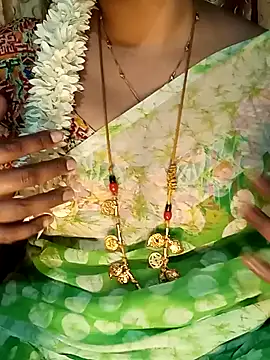 Snapshot of tuttifrutti17 chatting on 3, 2, 2025 tuttifrutti17 online show from 3, 2, 2025