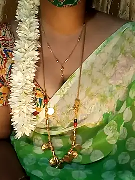 Snapshot of tuttifrutti17 chatting on 13, 2, 2025 tuttifrutti17 online show from 13, 2, 2025