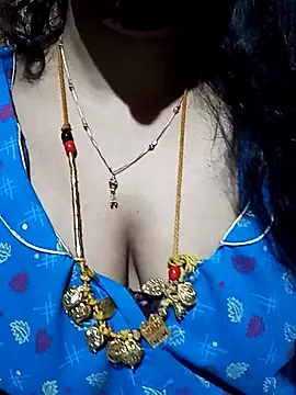 Snapshot of tuttifrutti17 chatting on 18, 9, 2025 tuttifrutti17 online show from 18, 9, 2025