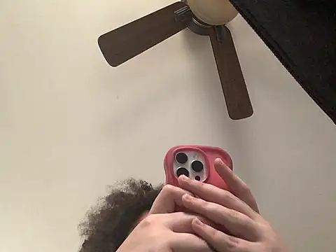 QueenNuttCollector online show from 15, 4, 2026