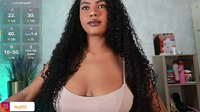 Snapshot of HOTBLACKANDWHITE2 chatting on 31, 3, 2026 HOTBLACKANDWHITE2 online show from 31, 3, 2026